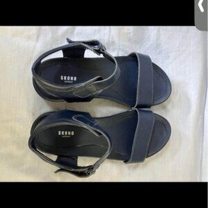 Skono Norway womens size 7 eur 38 sandals